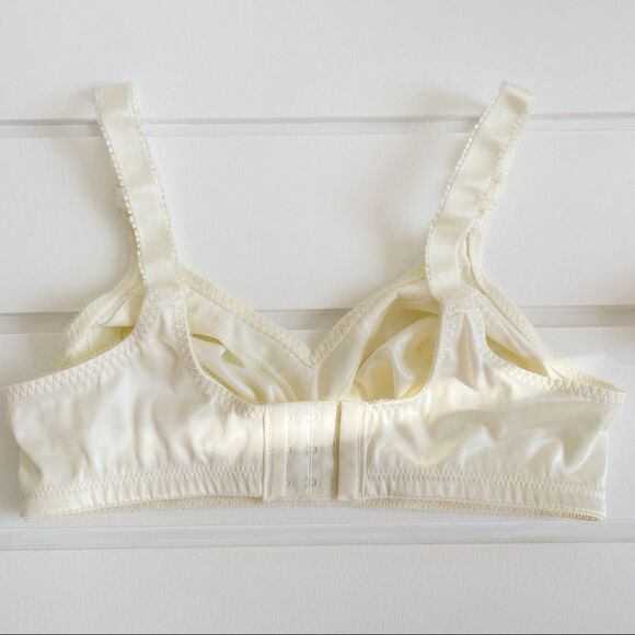 Bali Double Support Tailored Wireless Bra Nude 36C - Picture 3 of 8